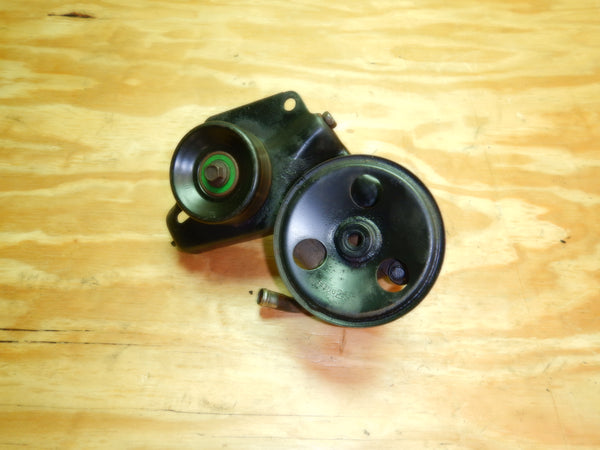 97-02 Wrangler TJ 2.5 4 Cylinder Power Steering Pump Tensioner Bracket Pulley 53010148 52088018