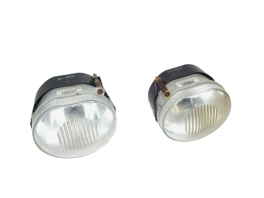 02-04 Liberty KJ Driver & Passenger Fog Light Assembly Bucket Pair Set