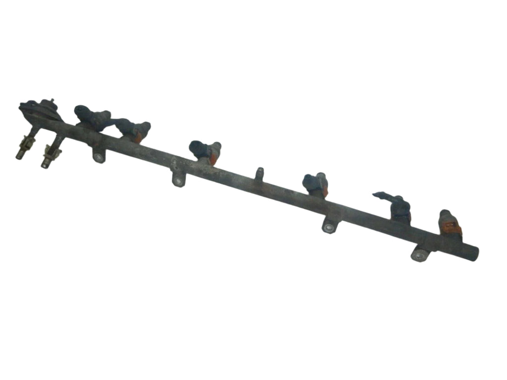 91-95 Cherokee XJ 4.0 6 Cylinder Fuel Rail and Injectors