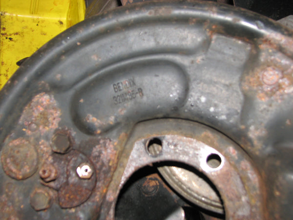 93-95 Grand Cherokee ZJ Passenger Rear Drum Brake Backing Plate Assembly 10 Inch