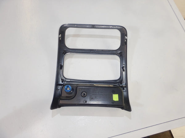 02-07 Jeep Liberty KJ Silver Dash Radio Heater Bezel No Ashtray 5KC22TRMAA