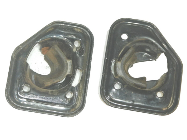 84-01 Cherokee XJ Driver Pass Rear Bench Seat Bracket Lock Latch Striker Pair