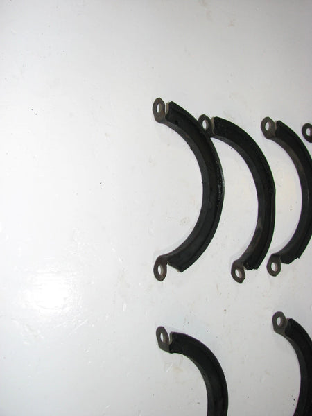 Jeep OEM 4.0L 6 Cyl Engine Oil Pan Support Seal 53010511 separated seal