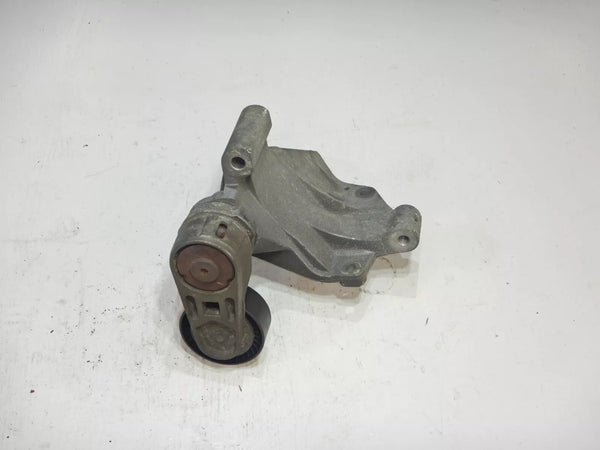 99-04 Grand Cherokee WJ  4.0 6 cyl. Belt Tensioner Alternator Engine Bracket Pulley Tension