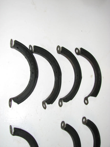Jeep OEM 4.0L 6 Cyl Engine Oil Pan Support Seal 53010511 separated seal