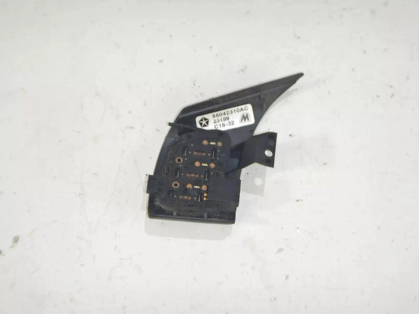 03-06 Jeep Wrangler TJ Steering Wheel Passenger Cruise Control Button