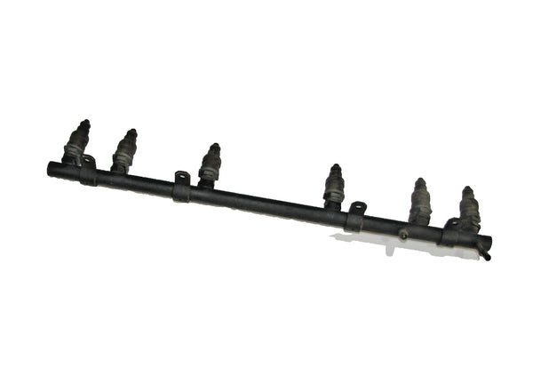 96-98 Cherokee XJ Fuel Rail w/ Injectors 4.0