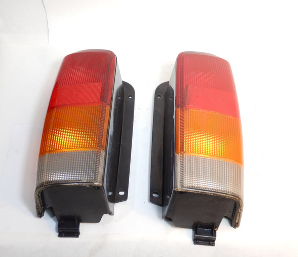 97-01 Cherokee XJ Driver Passenger Rear Taillight Tail Light Lamp Set Pair