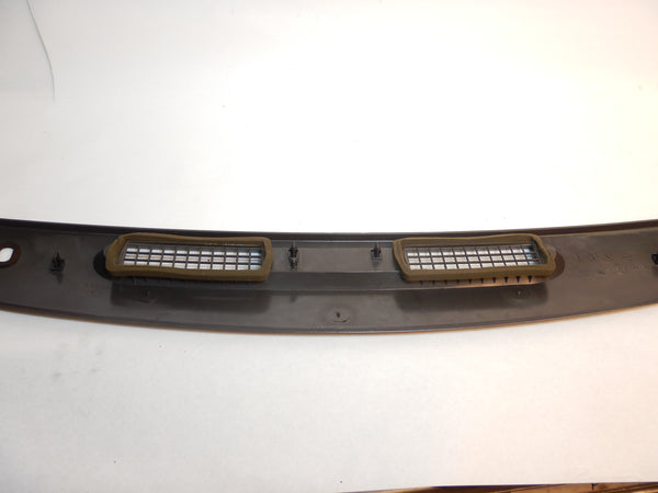 99-04 Grand Cherokee WJ Upper Dash Pad Defrost Vent Agate 0QR21TRMAA