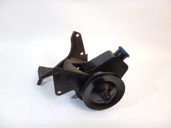 87-90 Wrangler YJ Power Steering Pump + Engine Bracket V Belt