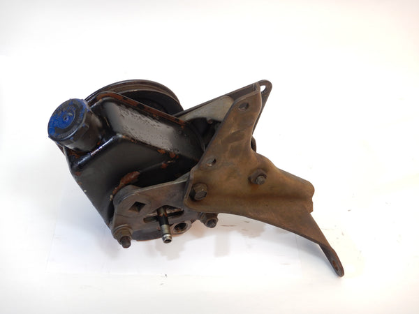 87-90 Wrangler YJ Power Steering Pump + Engine Bracket V Belt