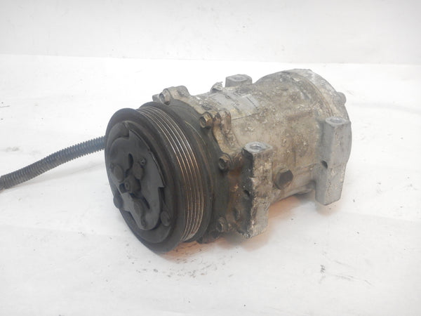 93 Grand Cherokee ZJ Jeep AC Compressor  4.0