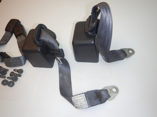 97-02 Wrangler TJ OEM Complete Rear Seat Belts Assembly Set And Hardware