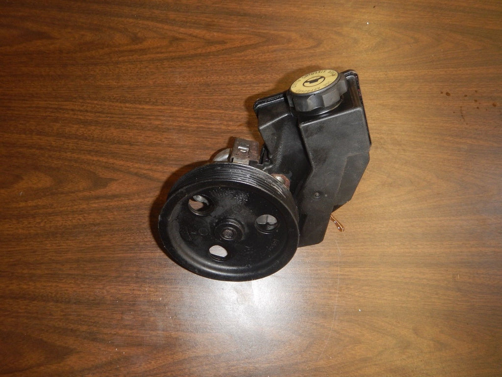 95-01 Cherokee XJ Power Steering Pump Pulley With Reservoir 6 Cyl 4.0