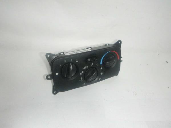 02-03 Liberty KJ Jeep Heater AC Climate Control Switch Panel Dash