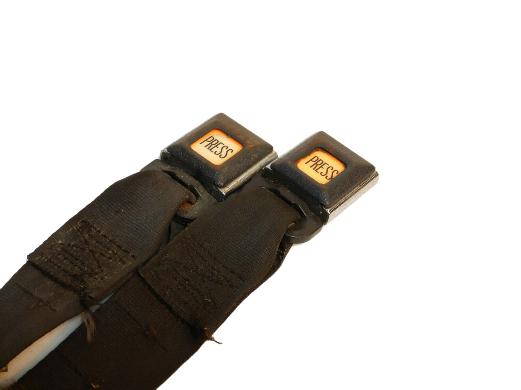 92 95 Wrangler YJ Jeep Rear Female Seat Belt Ends Pair Set Bolt